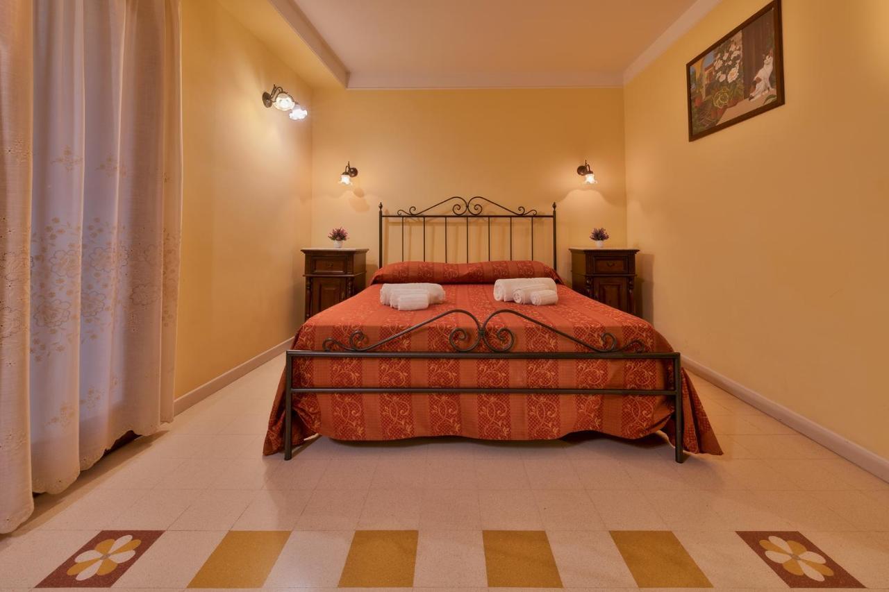 Casa Manzella Bed & Breakfast Terrasini Bagian luar foto
