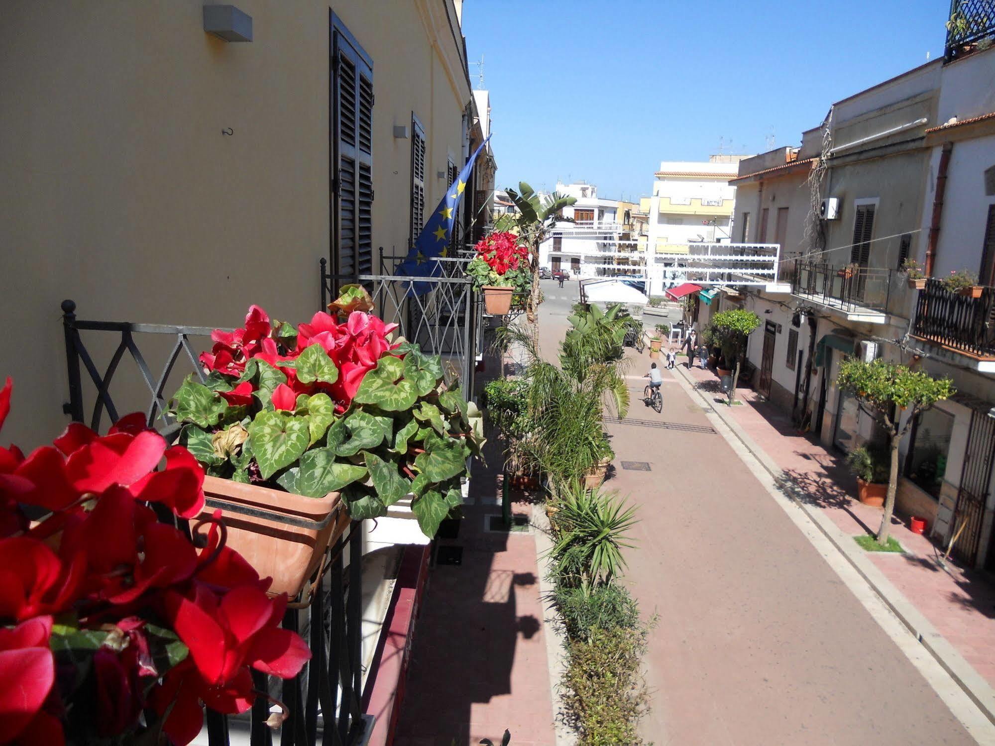 Casa Manzella Bed & Breakfast Terrasini Bagian luar foto